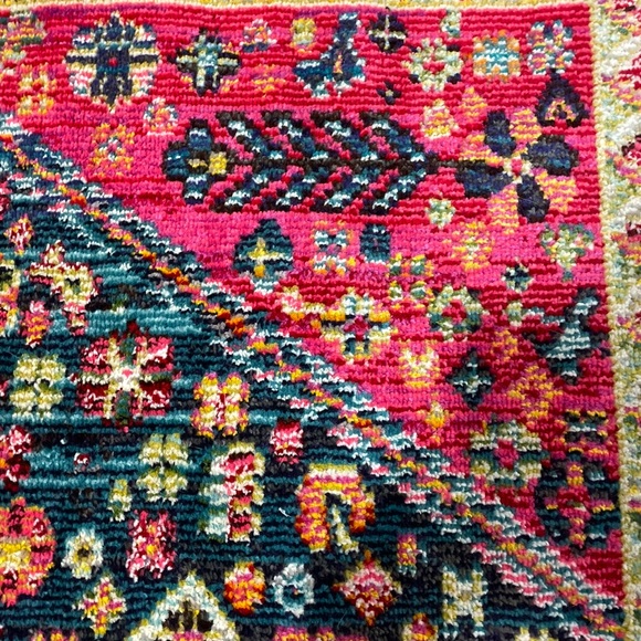 New Area Rug - SOLD - Picture 2 of 3